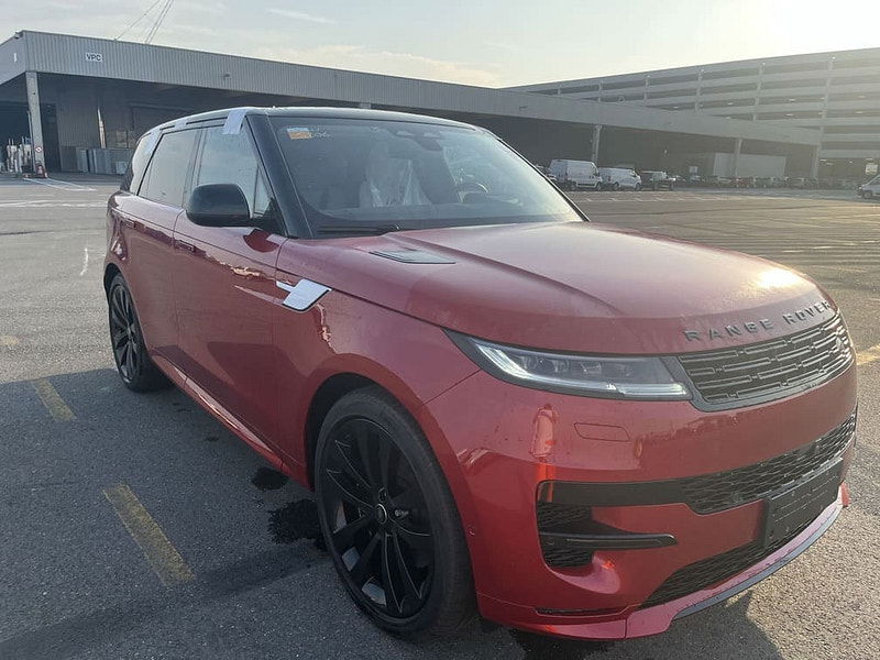 Land Rover Range Rover New   Sport 530 First Edition AWD MHEV 4.4L Turbo Gas 8-Spd AT 530bhp 5-Seater 0dr Automatic 2025