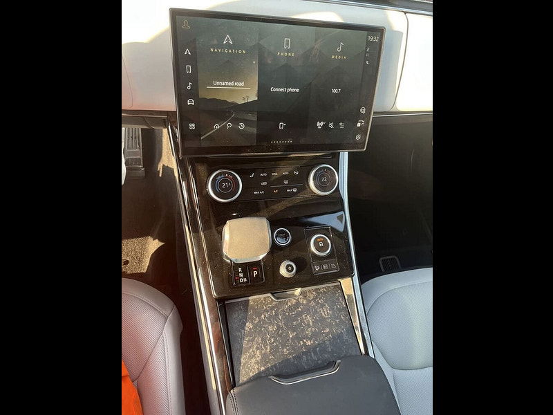 Land Rover Range Rover New   Sport 530 First Edition AWD MHEV 4.4L Turbo Gas 8-Spd AT 530bhp 5-Seater 0dr Automatic 2025