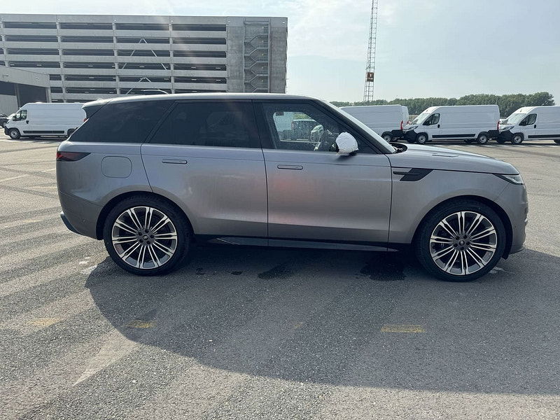 Land Rover Range Rover New   Sport P530 Dynamic HSE AWD MHEV 4.4L Turbo Gas 8-Speed AT 5-Seater 530bhp 5-Seater 0dr Automatic 2025