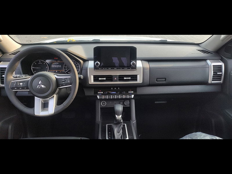 Mitsubishi L200 GLS Sportero DC 2.4L 4WD Diesel 6AT 0dr Automatic 2025