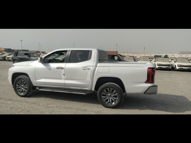 Mitsubishi L200 GLS Sportero DC 2.4L 4WD Diesel 6AT 0dr Automatic 2025