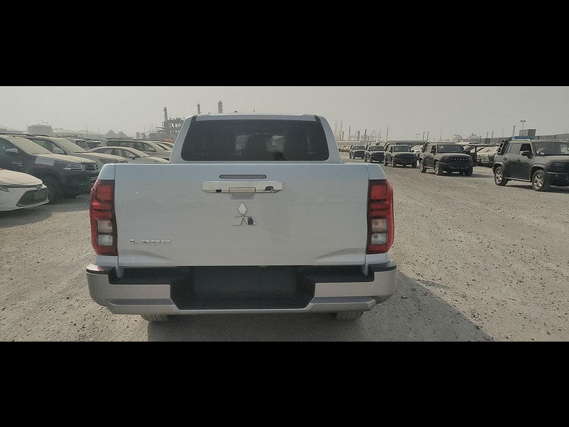 Mitsubishi L200 GLS Sportero DC 2.4L 4WD Diesel 6AT 0dr Automatic 2025