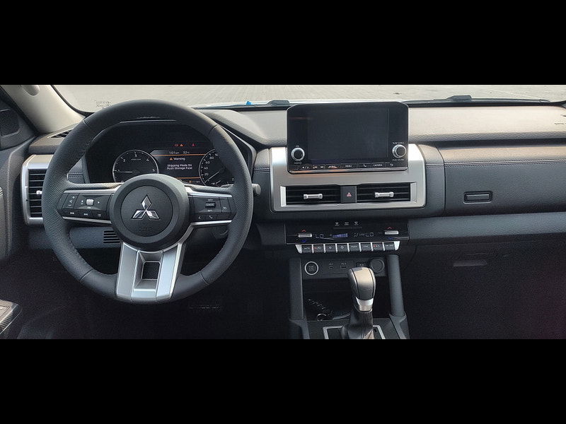 Mitsubishi L200 GLS Sportero DC 2.4L 4WD Diesel 6AT 0dr Automatic 2025