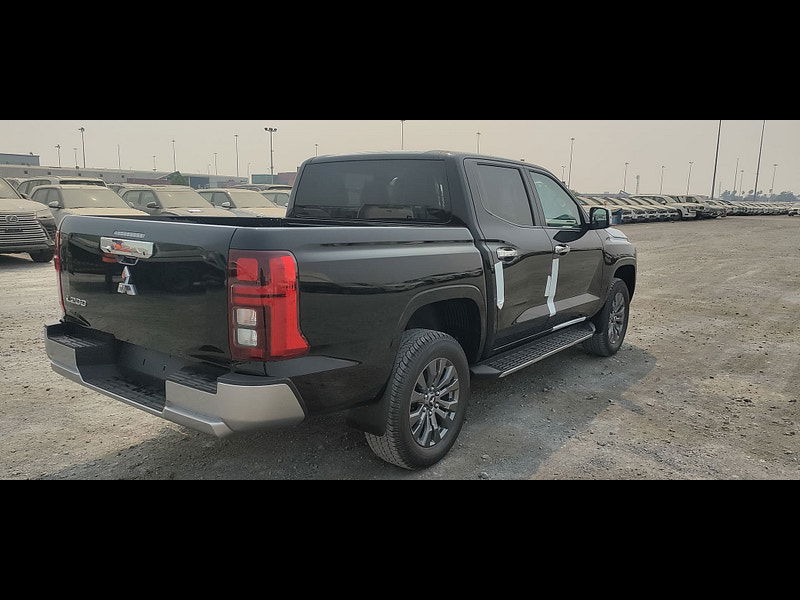 Mitsubishi L200 GLS Sportero DC 2.4L 4WD Diesel 6AT 0dr Automatic 2025