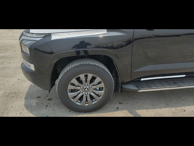 Mitsubishi L200 GLS Sportero DC 2.4L 4WD Diesel 6AT 0dr Automatic 2025