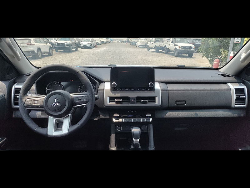 Mitsubishi L200 GLS Sportero DC 2.4L 4WD Diesel 6AT 0dr Automatic 2025