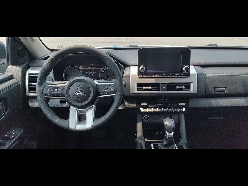 Mitsubishi L200 GLS Sportero DC 2.4L 4WD Diesel 6AT 0dr Automatic 2025