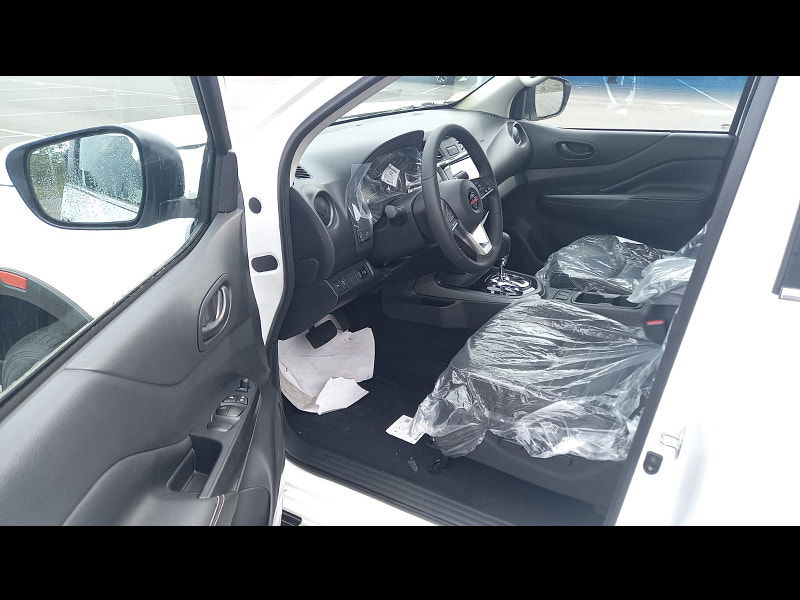 Nissan Navara PRO 4X 4x4 2.5L Turbodiesel 7-Speed AT 188 bhp 0dr Automatic 2025