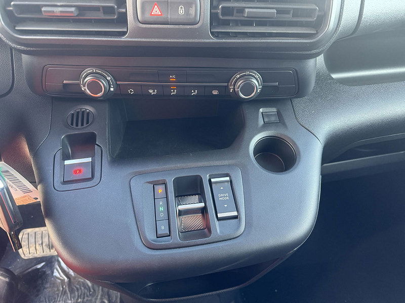 Peugeot e-Partner L3H1 Mid Grade 50kw/h AT 136bhp 0dr Automatic 2025