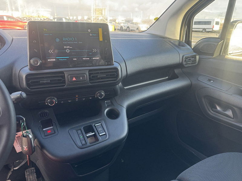 Peugeot e-Partner L3H1 Mid Grade 50kw/h AT 136bhp 0dr Automatic 2025