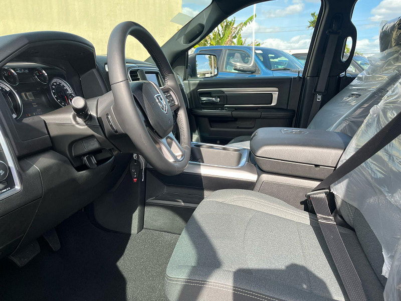 Ram 1500 Classic Ram  Crew Cab Warlock 4x4 5.7L Gas 8-Speed AT 0dr Automatic 2025