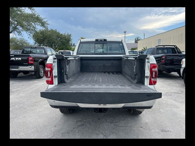 Ram 3500 Ram  Crew Cab Laramie 4x4 6.7L Cummins Diesel 6-Speed AT 0dr Automatic 2025