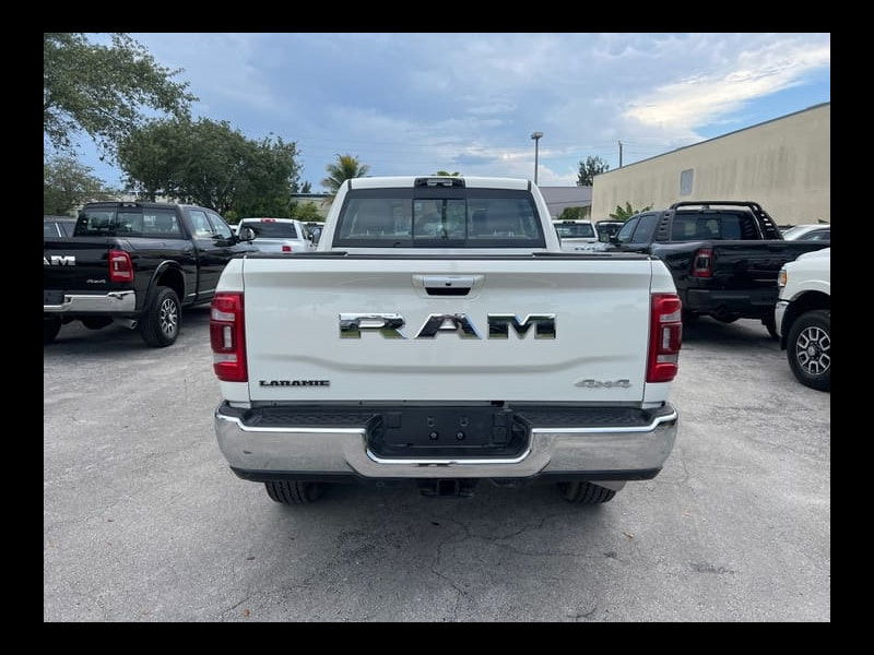 Ram 3500 Ram  Crew Cab Laramie 4x4 6.7L Cummins Diesel 6-Speed AT 0dr Automatic 2025
