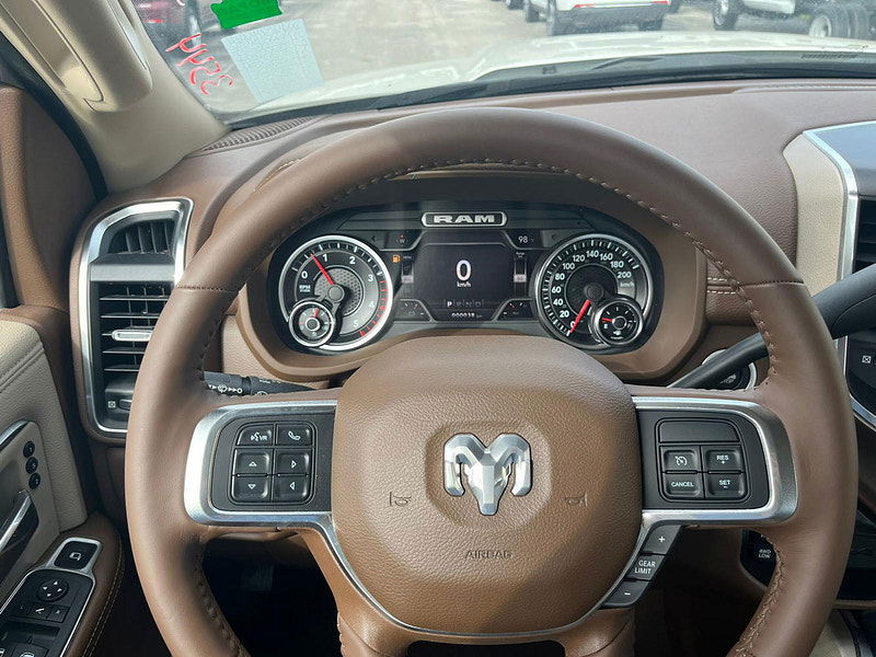 Ram 3500 Ram  Crew Cab Laramie 4x4 6.7L Cummins Diesel 6-Speed AT 0dr Automatic 2025