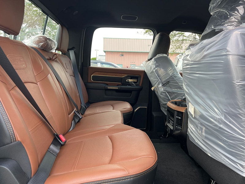 Ram 3500 Ram  Crew Cab Longhorn 4x4 6.7L Cummins Diesel 6-Speed AT 0dr Automatic 2025