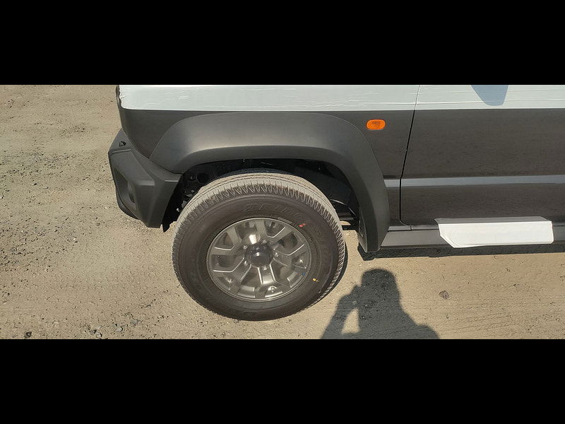 Suzuki Jimny GLX 5-dr 1.5L Gasoline 4WD 4-spd AT 0dr Automatic 2025