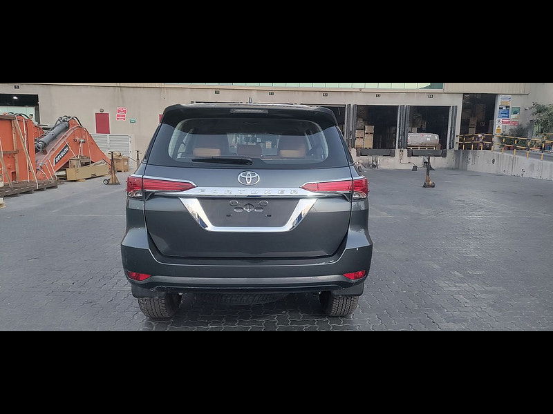 Toyota UNKNOWN Fortuner 2.7L 4x4  5dr  2025