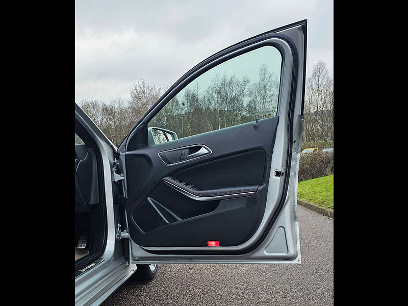 Mercedes-Benz A Class 2.1 A200d AMG Line Hatchback 5dr Diesel 7G-DCT Euro 6 (s/s) (136 ps) 5dr Automatic 2026