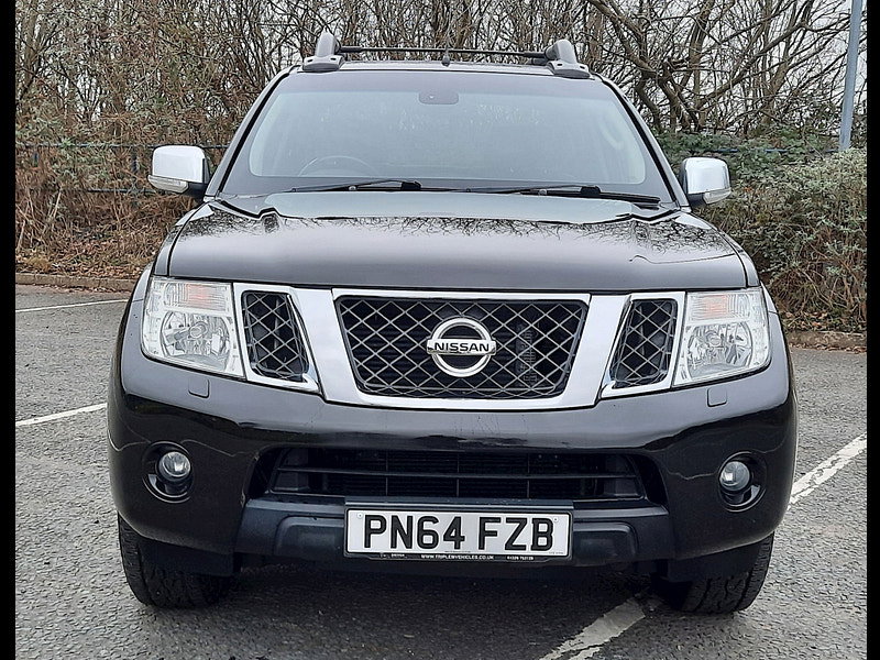 Nissan Navara 2.5 dCi Tekna Double Cab Pickup 4dr Diesel Auto 4WD Euro 5 (190 ps) 4dr Automatic 2026