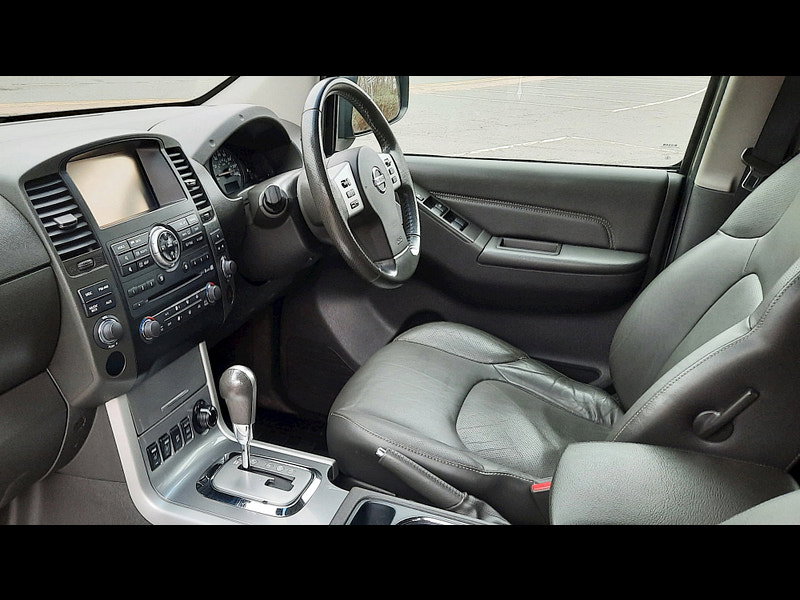 Nissan Navara 2.5 dCi Tekna Double Cab Pickup 4dr Diesel Auto 4WD Euro 5 (190 ps) 4dr Automatic 2026