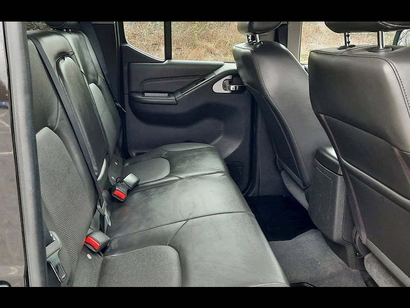 Nissan Navara 2.5 dCi Tekna Double Cab Pickup 4dr Diesel Auto 4WD Euro 5 (190 ps) 4dr Automatic 2026