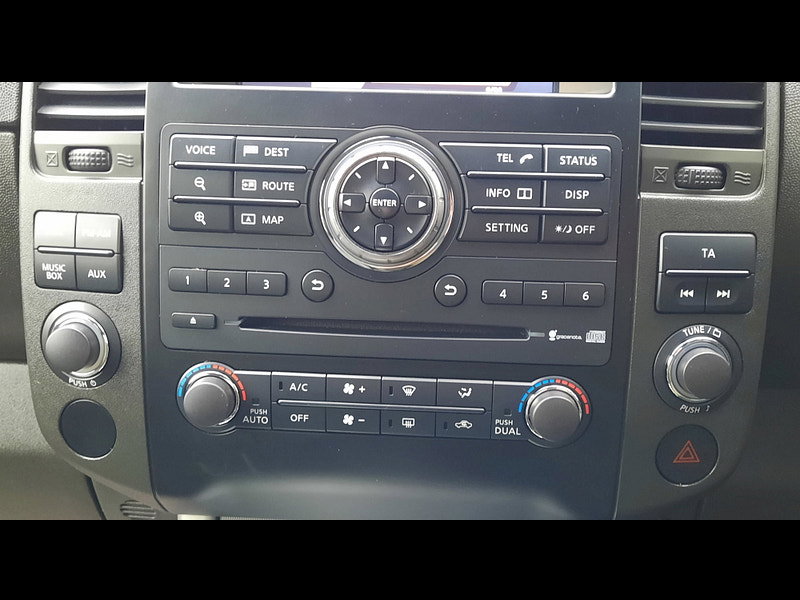 Nissan Navara 2.5 dCi Tekna Double Cab Pickup 4dr Diesel Auto 4WD Euro 5 (190 ps) 4dr Automatic 2026