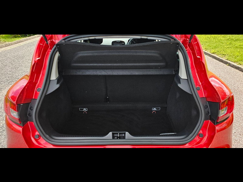 Renault Clio 0.9 TCe Iconic Hatchback 5dr Petrol Manual Euro 6 (s/s) (90 ps) 5dr Manual 2026