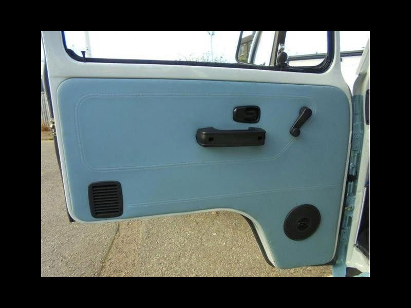 Volkswagen Transporter Type 2 Kombi Last Edition 0dr Manual 2026