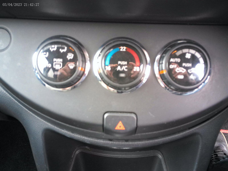 Nissan Note 1.6 16V n-tec Hatchback 5dr Petrol Auto Euro 5 (110 ps)