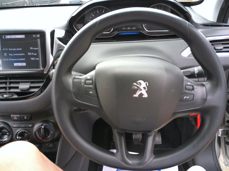 Peugeot 208 1.2L ACTIVE Hatchback 3dr Petrol Manual Euro 5 (82 bhp)