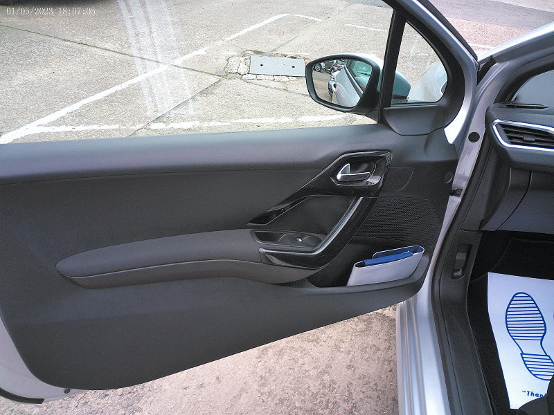 Peugeot 208 1.2L ACTIVE Hatchback 3dr Petrol Manual Euro 5 (82 bhp)