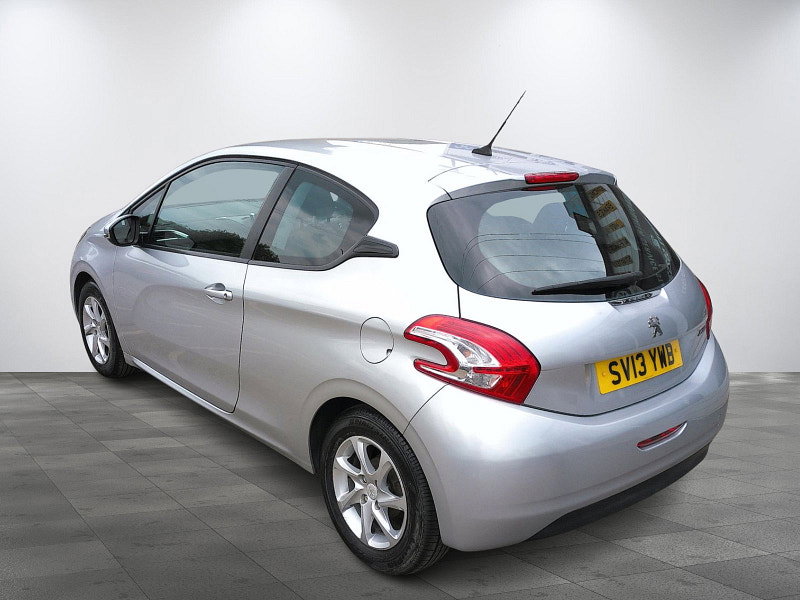 Peugeot 208 1.2L ACTIVE Hatchback 3dr Petrol Manual Euro 5 (82 bhp)