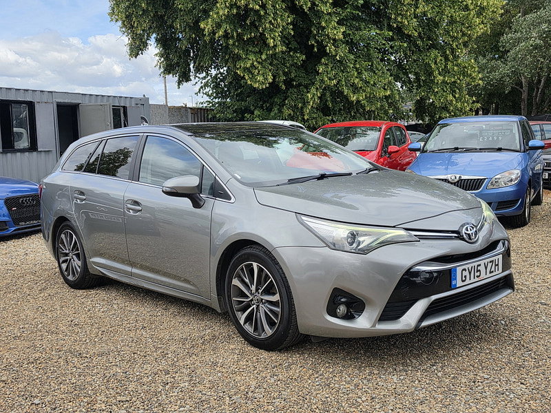 Toyota Avensis 2.0 D-4D Business Edition Plus Touring Sports 5dr Diesel Manual Euro 6 (s/s) (143 ps)