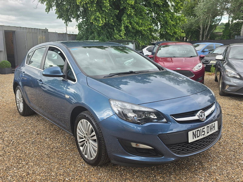 Vauxhall Astra 1.4i Excite Hatchback 5dr Petrol Manual Euro 6 (100 ps)