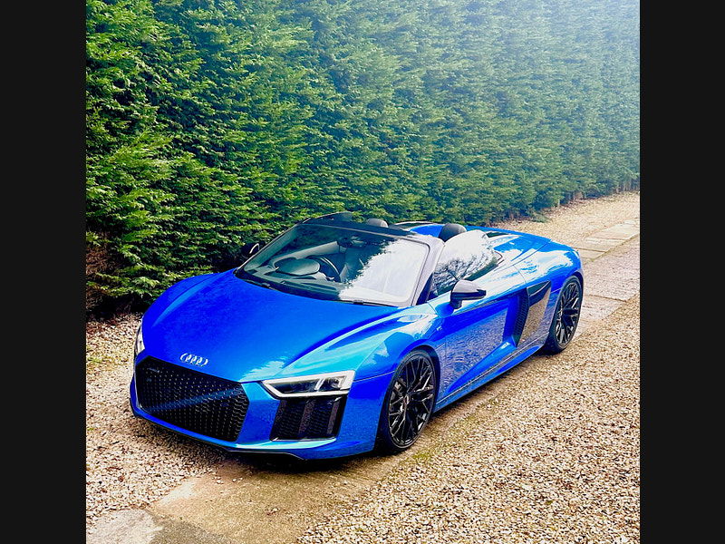 Audi R8 5.2 FSI V10 Spyder 2dr Petrol S Tronic quattro Euro 6 (s/s) (540 ps)