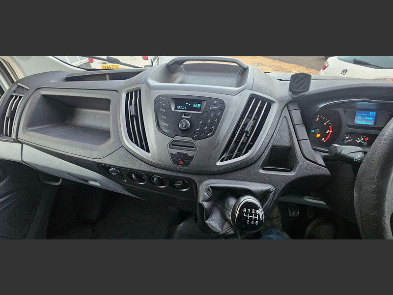 Ford Transit 2.0 350 EcoBlue Luton 3dr Diesel Manual FWD L4 Euro 6 (130 ps) 2dr Manual 2026