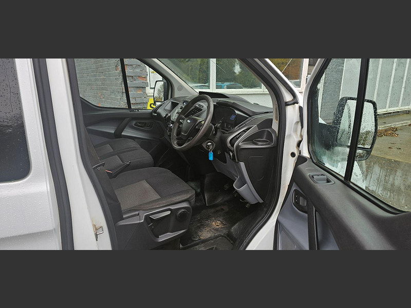 Ford Transit Custom 2.0 TDCi 290 Combi Van 6dr Diesel Manual L1 H1 (157 g/km, 104 bhp) 5dr Manual 2025