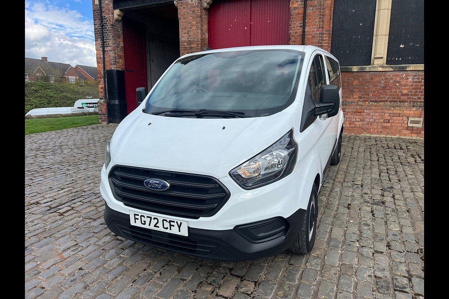 2022 Ford Transit Custom 2.0 320 EcoBlue Leader Kombi Double Cab 5dr Diesel Manual L2 H1 Euro 6 (s/s) (130 ps)