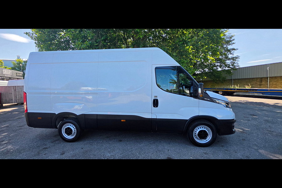 2022 IVECO DAILY 2.3D HPI 14V 35S 3520 Panel Van 5dr Diesel Manual MWB H2 Euro 6 (s/s) (136 ps)