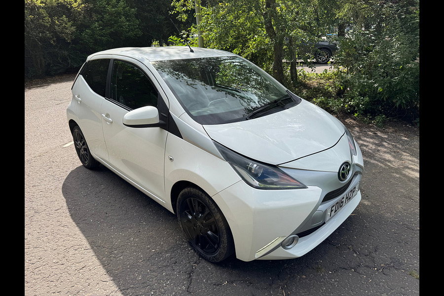 2016 Toyota Aygo 1.0 VVT-i x-pure Hatchback 5dr Petrol Manual Euro 6 (68 ps)