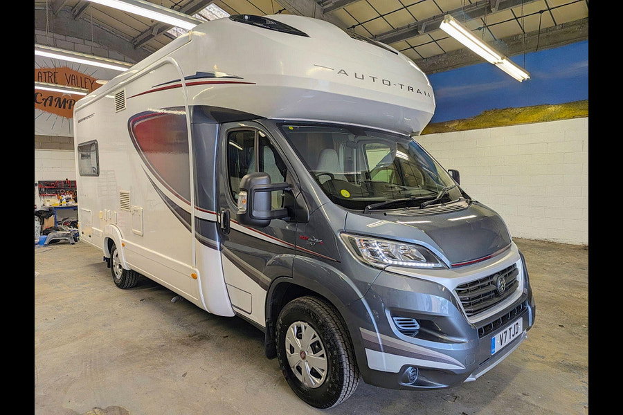 2017 Auto-trail Apache 634 This must be seen!! A1 condition !! 1 owner !!