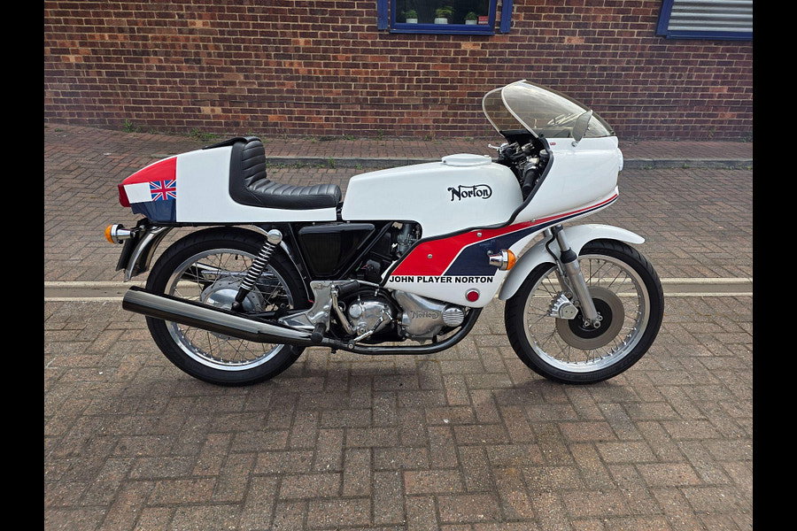 1974 Norton Commando 850