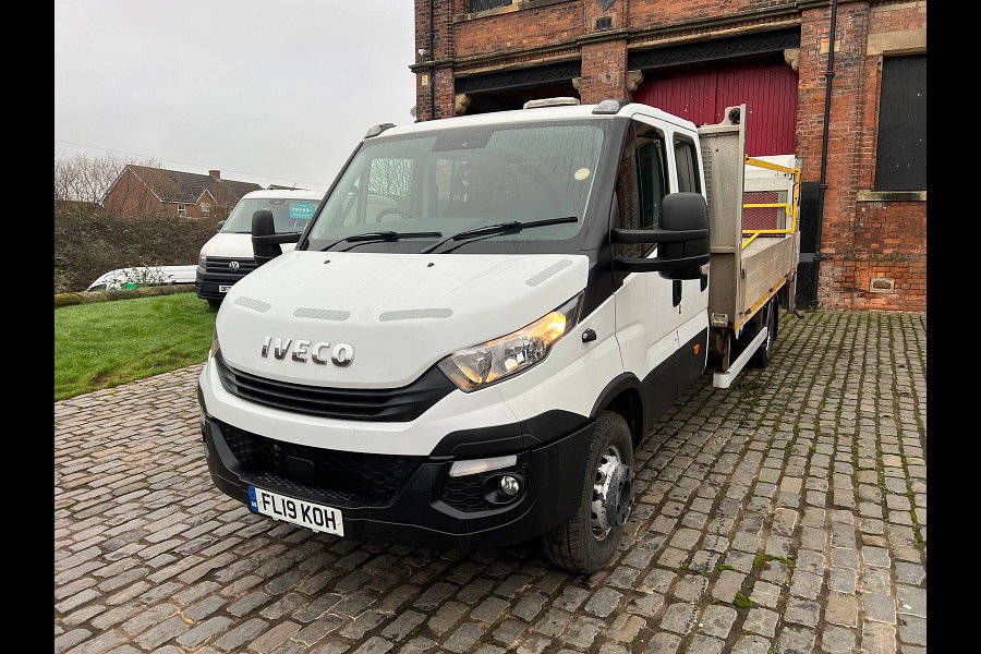 2019 IVECO DAILY 70C18 3.0 D 180 BHP XLWB 7 Seat Crew Cab Dropside With Tail Lift. 