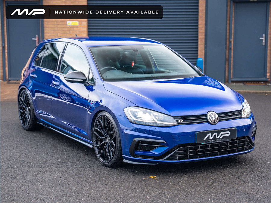2017 Volkswagen Golf in Lapiz Blue