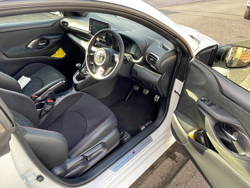 TOYOTA YARIS 1.6T GR CIRCUIT AWD EURO 6 3DR WV22XZT 993 MILES MANUAL PETROL...