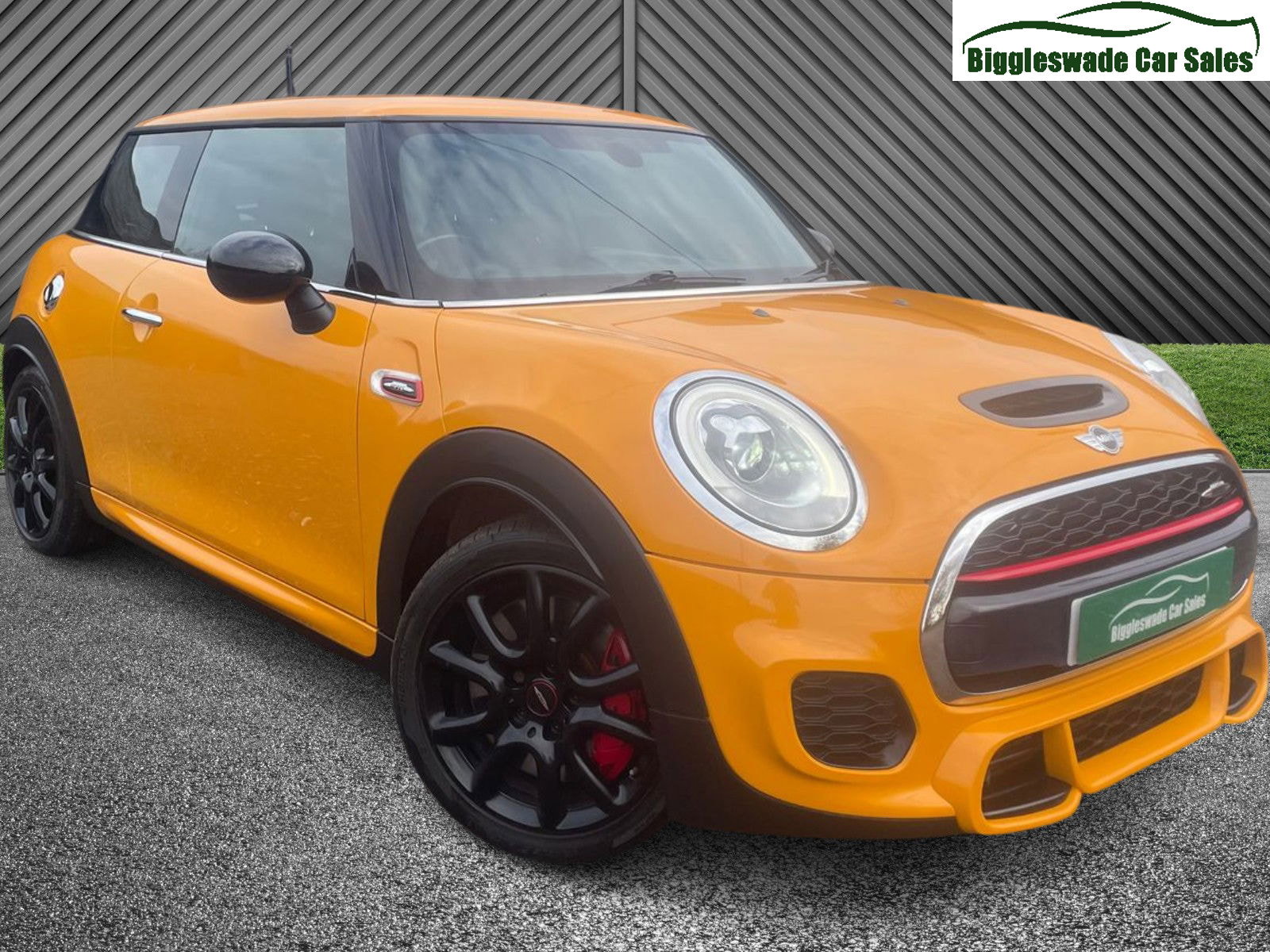 2015 MINI Hatch 2.0L JOHN COOPER WORKS Hatchback 3dr Petrol Automatic Euro 6 (228 bhp)