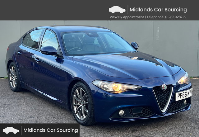 Blue 2016 Alfa Romeo Giulia Saloon Rear-wheel drive Automatic